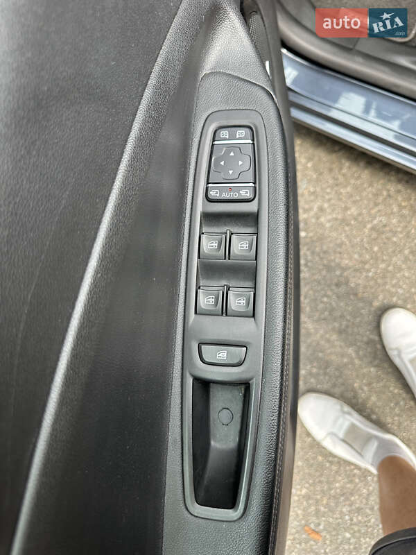 Хэтчбек Renault Zoe 2020 в Киеве