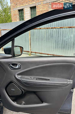 Хэтчбек Renault Zoe 2021 в 
