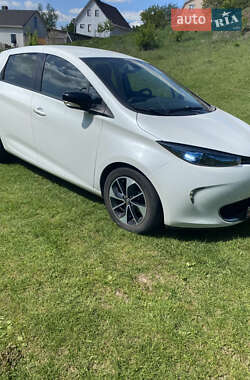 Хэтчбек Renault Zoe 2017 в 