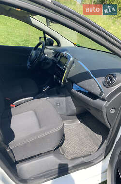 Хэтчбек Renault Zoe 2017 в 