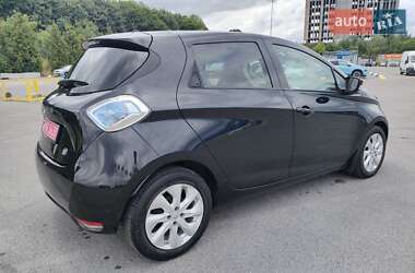 Хэтчбек Renault Zoe 2016 в 
