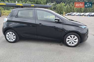 Хэтчбек Renault Zoe 2016 в 