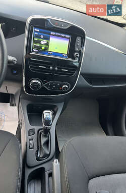 Хэтчбек Renault Zoe 2017 в 
