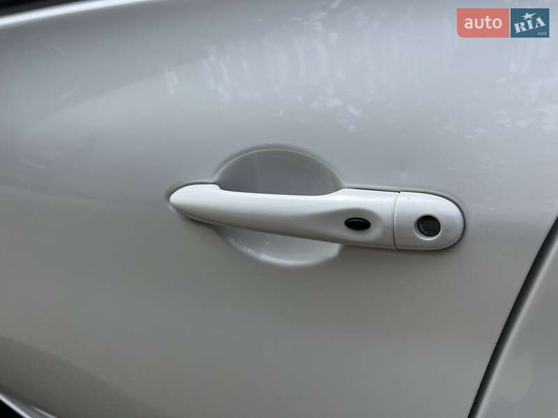 Хэтчбек Renault Zoe 2015 в Ровно