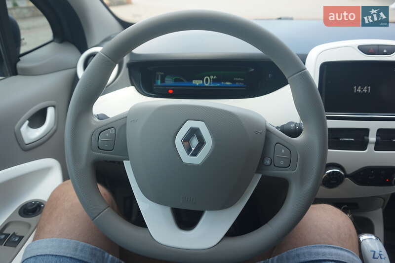 Хэтчбек Renault Zoe 2017 в Самборе
