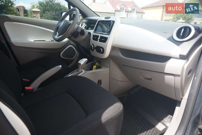 Хэтчбек Renault Zoe 2017 в Самборе