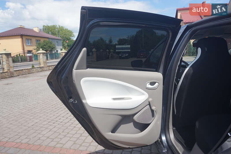 Хэтчбек Renault Zoe 2017 в Самборе
