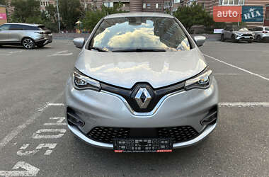 Хэтчбек Renault Zoe 2021 в 
