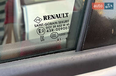 Хэтчбек Renault Zoe 2021 в 
