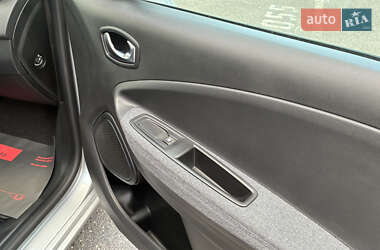 Хэтчбек Renault Zoe 2021 в 