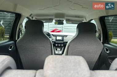 Хэтчбек Renault Zoe 2022 в 