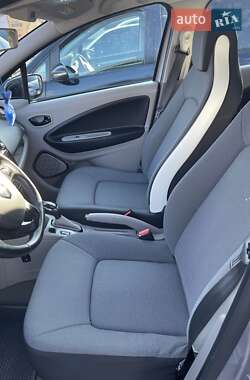 Хэтчбек Renault Zoe 2015 в 