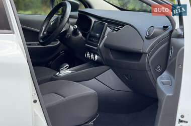 Хэтчбек Renault Zoe 2019 в 