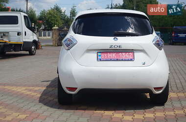 Хетчбек Renault Zoe 2016 в 