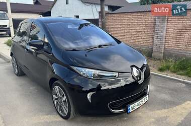 Хэтчбек Renault Zoe 2015 в 