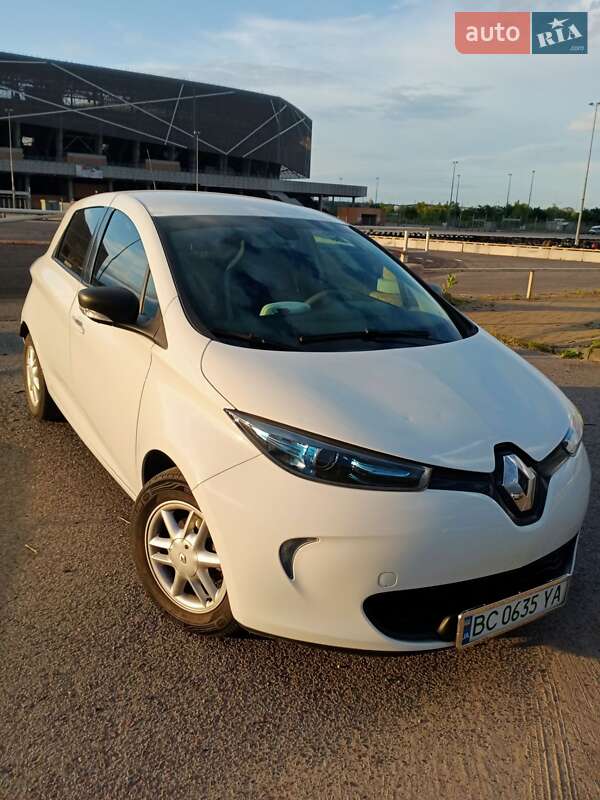 Хэтчбек Renault Zoe 2018 в 
