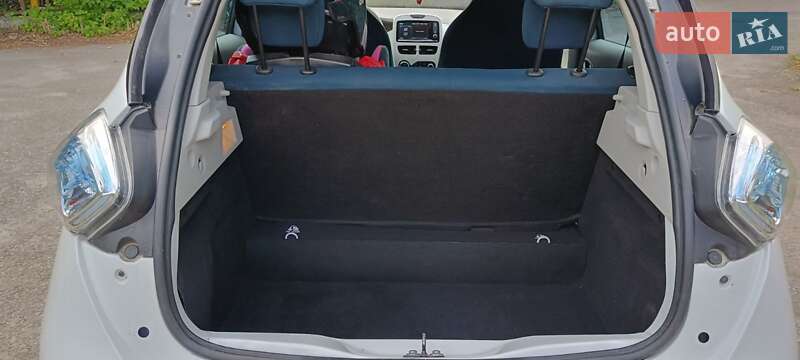 Хетчбек Renault Zoe 2013 в Житомирі фото 13 Хетчбек Renault Zoe 2013 в Житомирі