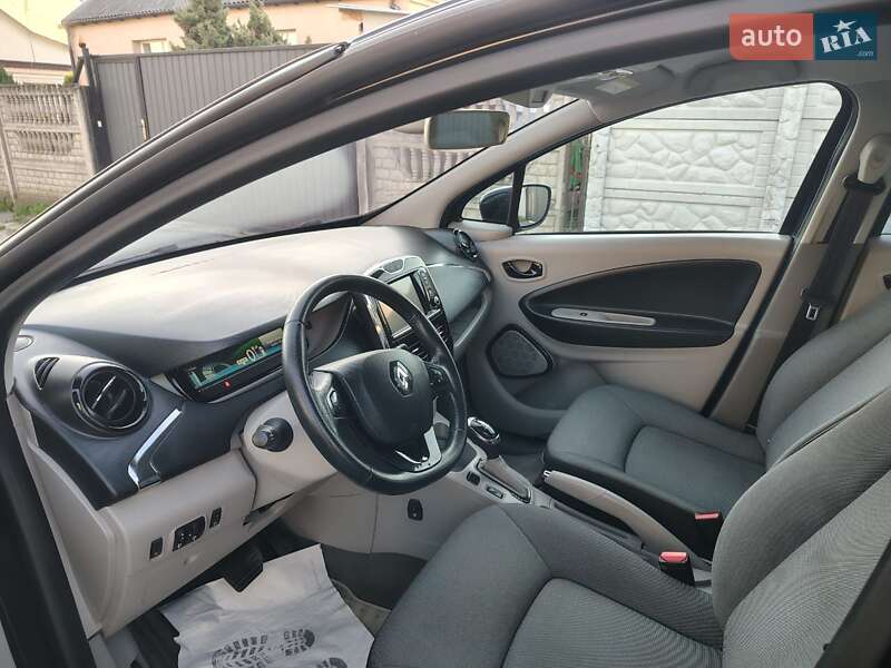 Хэтчбек Renault Zoe 2015 в Дубно
