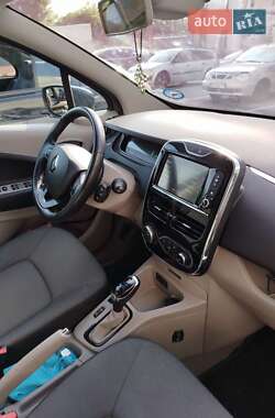 Хэтчбек Renault Zoe 2015 в 