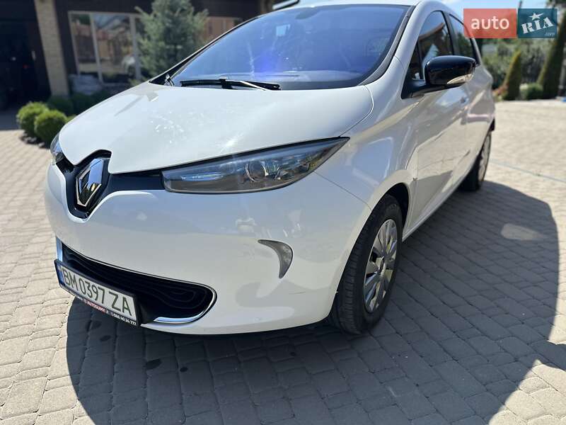 Хэтчбек Renault Zoe 2015 в 