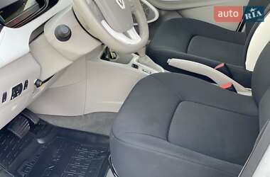 Хэтчбек Renault Zoe 2019 в 