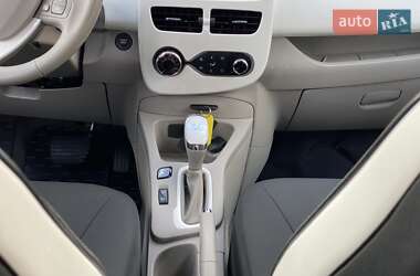 Хэтчбек Renault Zoe 2019 в 