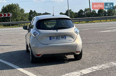 Хэтчбек Renault Zoe 2017 в 