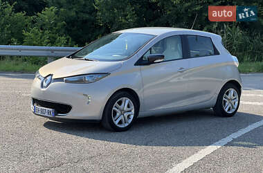 Хэтчбек Renault Zoe 2017 в 