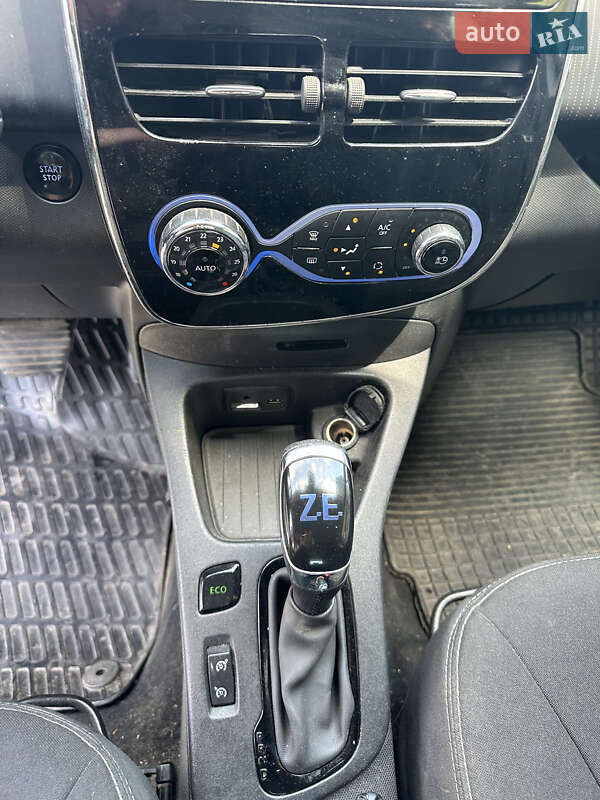 Хэтчбек Renault Zoe 2017 в Ивано-Франковске