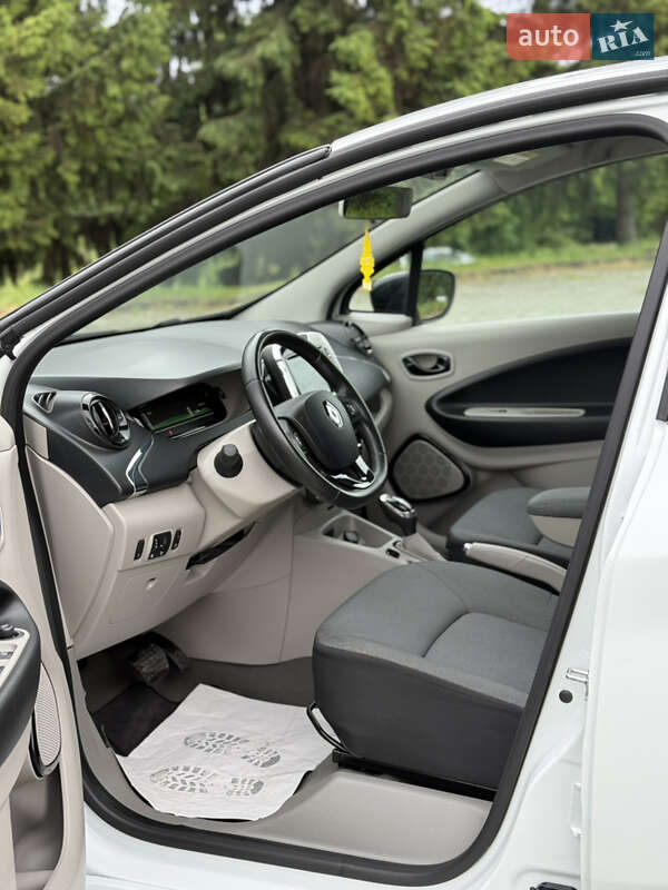 Хэтчбек Renault Zoe 2016 в Дубно