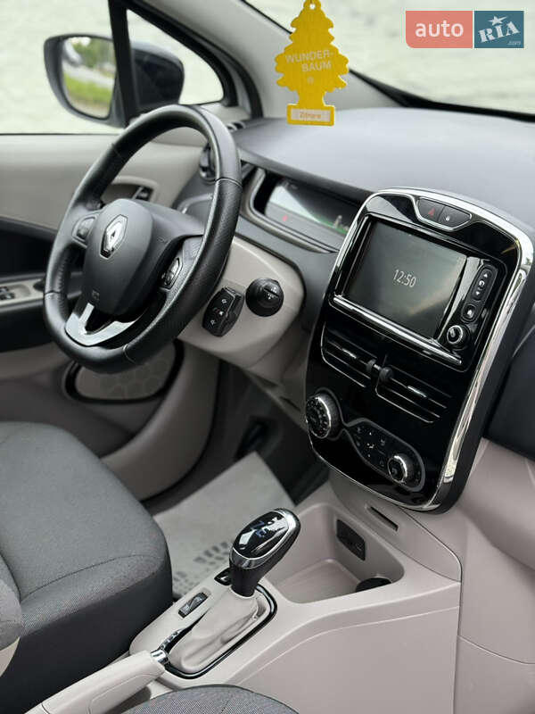 Хэтчбек Renault Zoe 2016 в Дубно