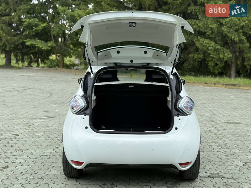 Хэтчбек Renault Zoe 2016 в Дубно