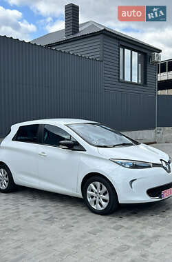 Хетчбек Renault Zoe 2016 в 