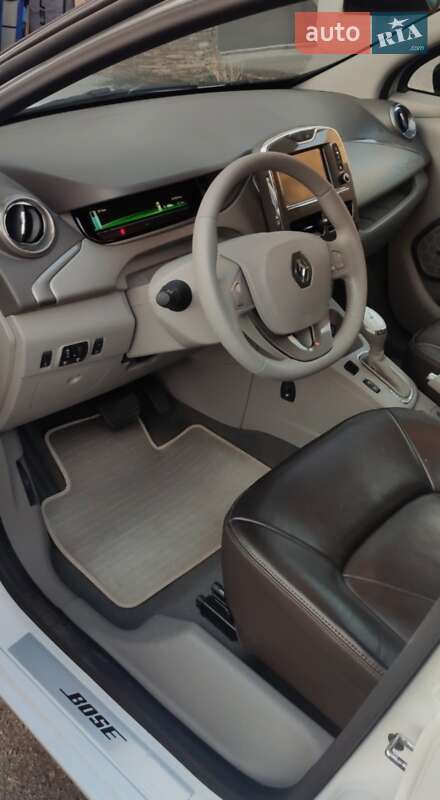 Хэтчбек Renault Zoe 2017 в Кременчуге фото 17 Хэтчбек Renault Zoe 2017 в Кременчуге