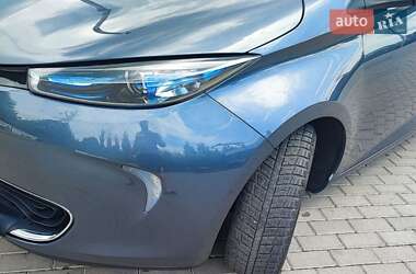 Хэтчбек Renault Zoe 2017 в 