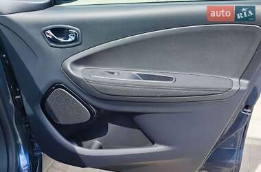 Хэтчбек Renault Zoe 2017 в 