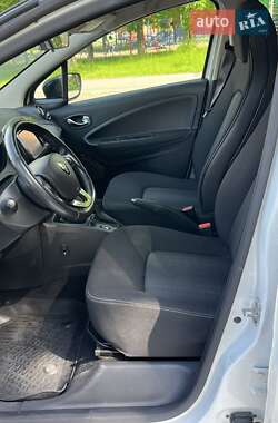 Хэтчбек Renault Zoe 2017 в 