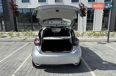 Хэтчбек Renault Zoe 2020 в 