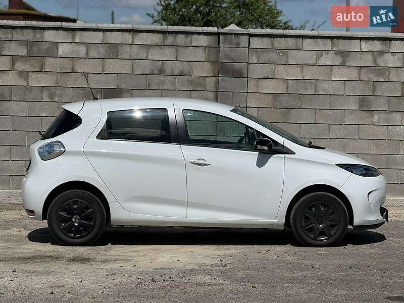 Хэтчбек Renault Zoe 2018 в Сарнах