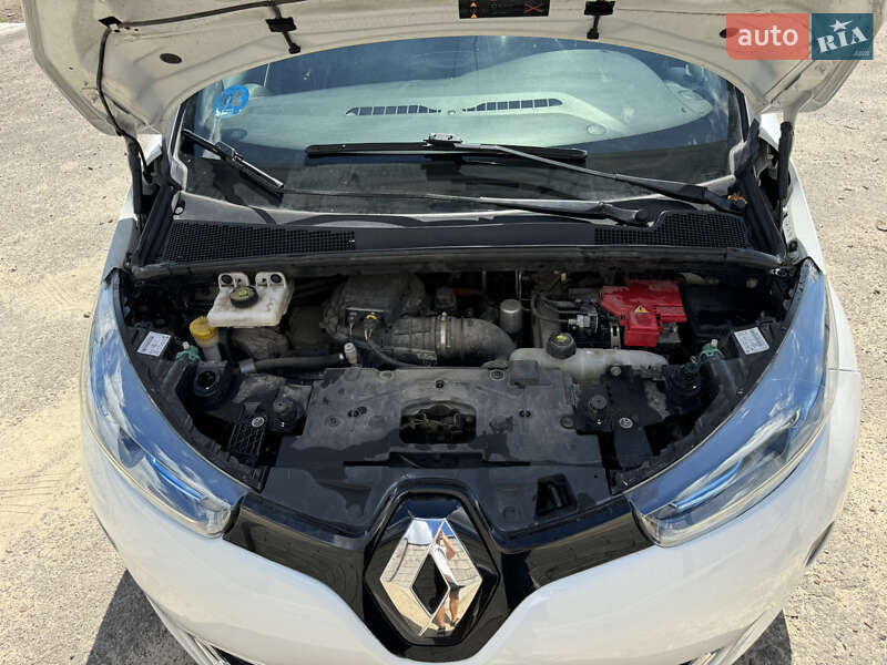 Хэтчбек Renault Zoe 2018 в Сарнах