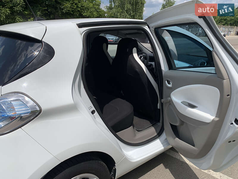 Хэтчбек Renault Zoe 2014 в Луцке