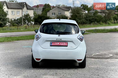 Хэтчбек Renault Zoe 2019 в 