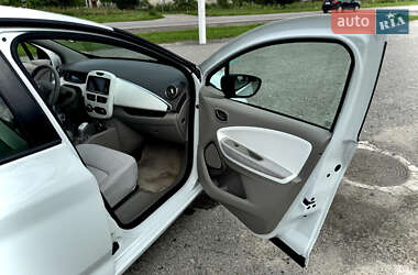 Хэтчбек Renault Zoe 2019 в 