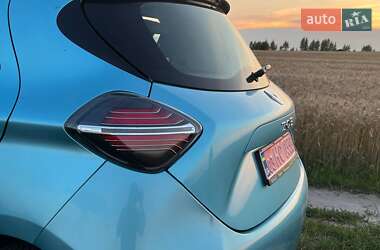 Хэтчбек Renault Zoe 2021 в 