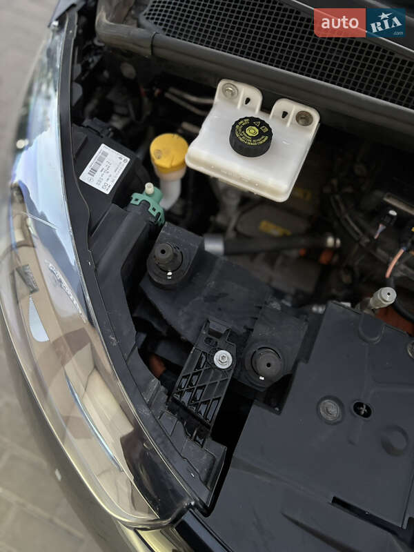 Хэтчбек Renault Zoe 2018 в Киеве фото 17 Хэтчбек Renault Zoe 2018 в Киеве