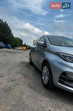 Хэтчбек Renault Zoe 2021 в 