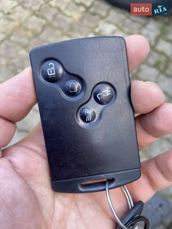 Хэтчбек Renault Zoe 2015 в Ровно фото 17 Хэтчбек Renault Zoe 2015 в Ровно