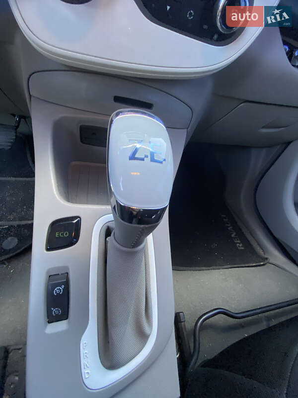 Хэтчбек Renault Zoe 2015 в Ровно фото 21 Хэтчбек Renault Zoe 2015 в Ровно