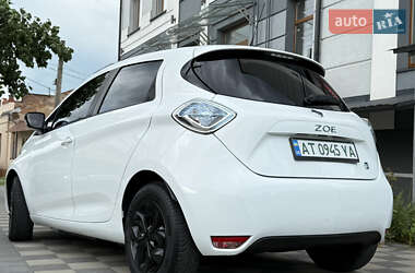 Хэтчбек Renault Zoe 2015 в 