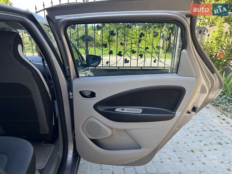 Хэтчбек Renault Zoe 2015 в Львове